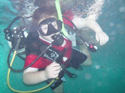 Explorer Scouts from the 6th East Kilbride trying out Scuba Diving